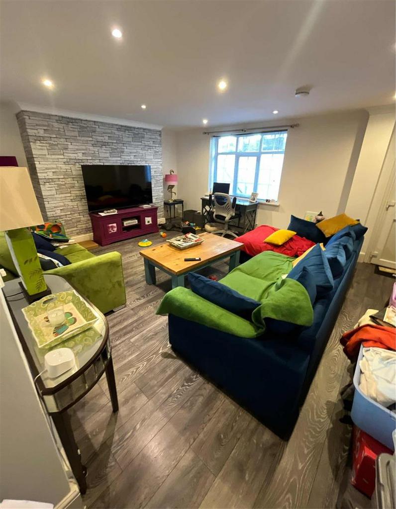 Flat 1 (9).jpg