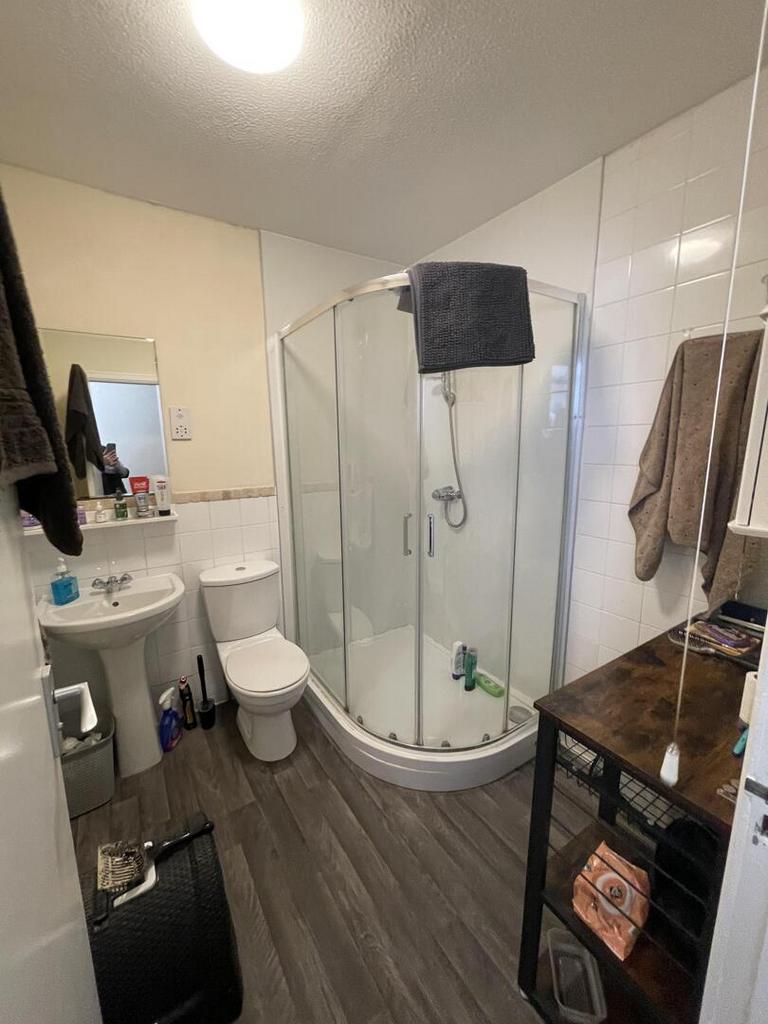 Flat 3 (7).JPG