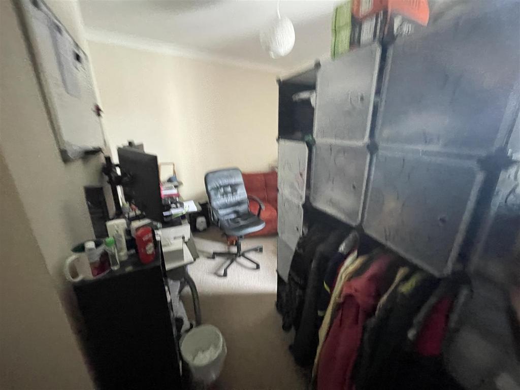 Flat 4 (1).JPG