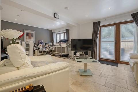 4 bedroom semi-detached house for sale, Chigwell IG7