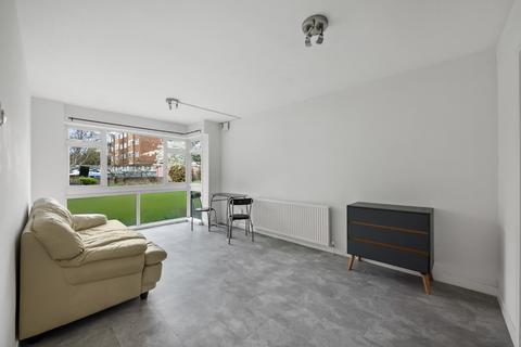 1 bedroom flat to rent, Winston Court, Bromley BR1