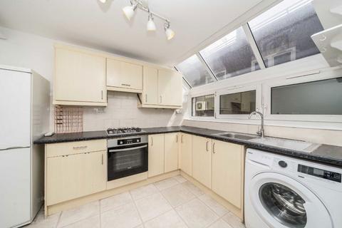 2 bedroom flat to rent, Hamilton Square, London SE1