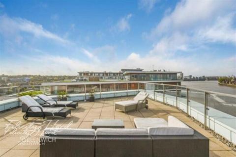 3 bedroom flat for sale, Cable Walk, Greenwich, SE10