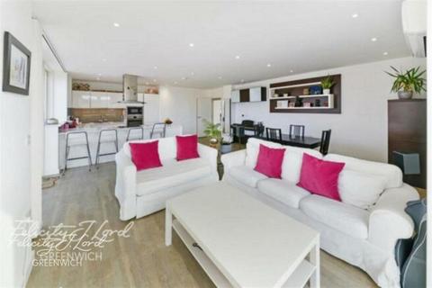 3 bedroom flat for sale, Cable Walk, Greenwich, SE10