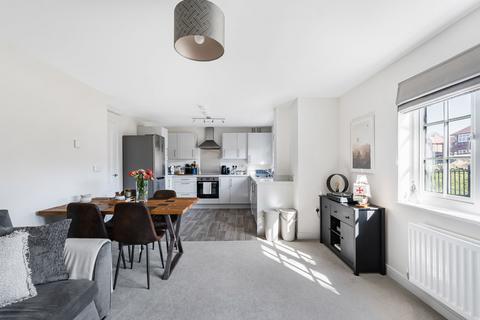 2 bedroom flat for sale, Heron Way, Liphook, Hampshire