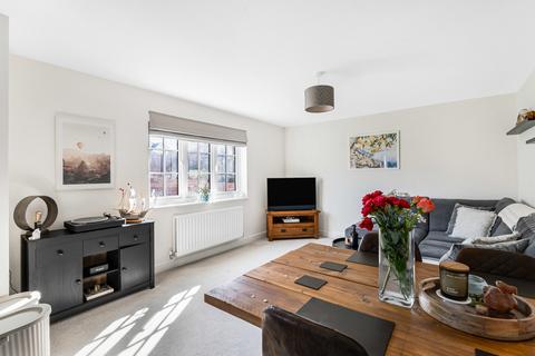 2 bedroom flat for sale, Heron Way, Liphook, Hampshire