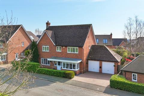 5 bedroom detached house for sale, Wychwood Park, Weston, CW2