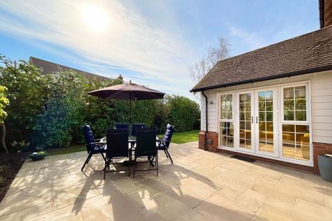 5 bedroom detached house for sale, Wychwood Park, Weston, CW2