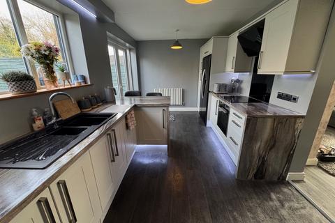 2 bedroom townhouse for sale, Hereford Road, Hindley, Wigan, WN2