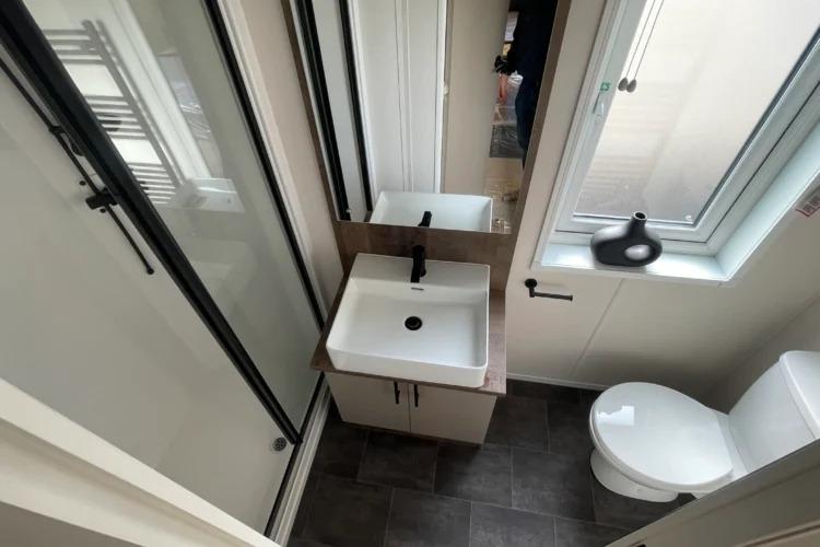 Regal Cranleigh Bathroom At Unity Beach Holiday Pa