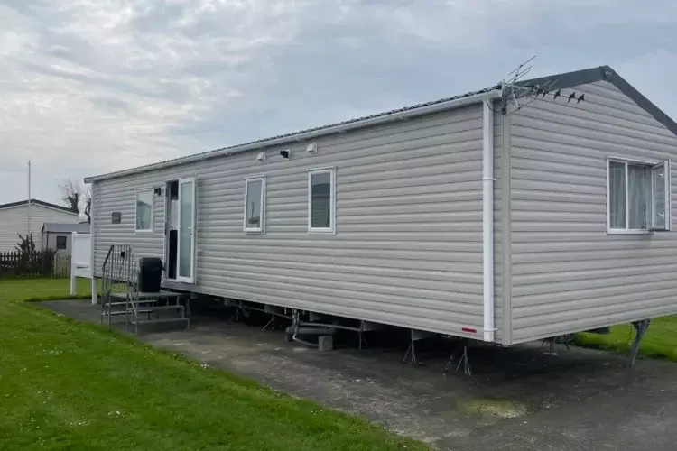 Abi Hamilton Exterior At Unity Beach Holiday Park