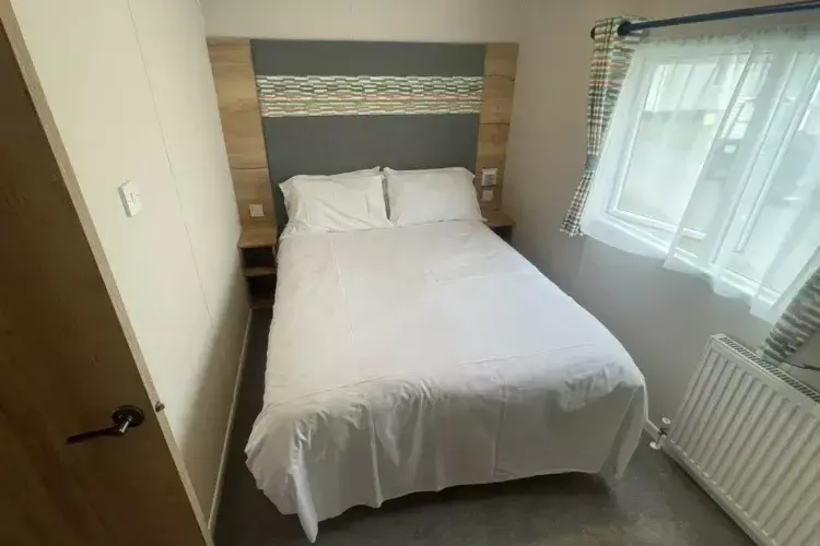 Abi Keswick Main Bedroom At Unity Beach Holiday Pa