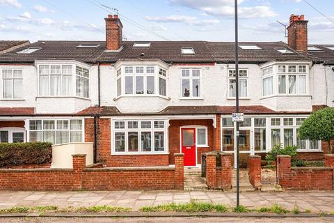 4 bedroom terraced house to rent, Queensville Road, London SW12
