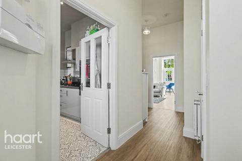 3 bedroom townhouse for sale, Gainsford Road, Leicester