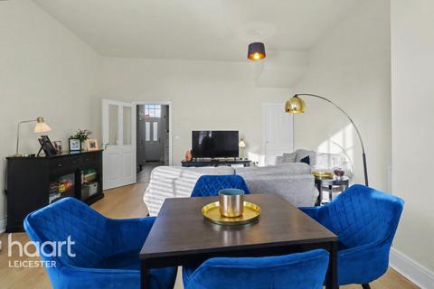 3 bedroom townhouse for sale, Gainsford Road, Leicester