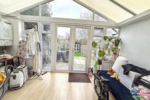 3 bedroom house to rent, Haywood Road, Bromley, BR2
