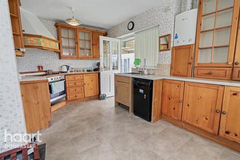 3 bedroom detached bungalow for sale, Riverside Drive, Sprotbrough, Doncaster