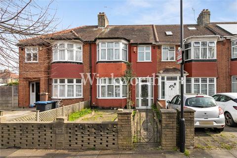 3 bedroom terraced house for sale, The Larches, London, N13