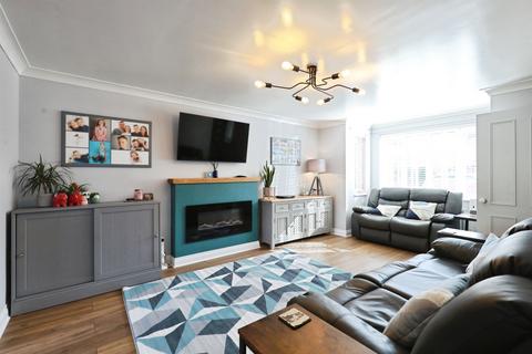 undefined, Farrington Close, Wellesbourne, Warwick