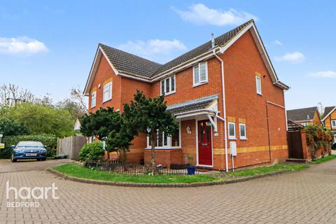 3 bedroom semi-detached house for sale, Lake View, Bedford