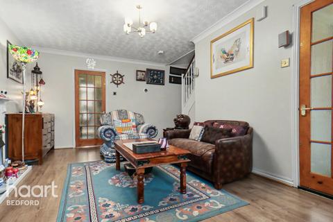 3 bedroom semi-detached house for sale, Lake View, Bedford