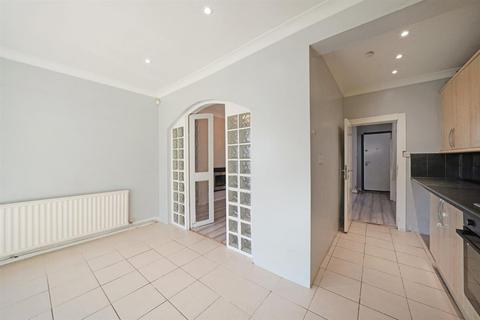 3 bedroom property for sale, Risingholme Raod, Harrow