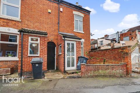 2 bedroom end of terrace house for sale, Clifton Road, Leicester