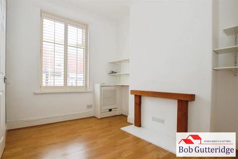 2 bedroom terraced house to rent, Watlands View, Porthill, Newcastle, Staffs