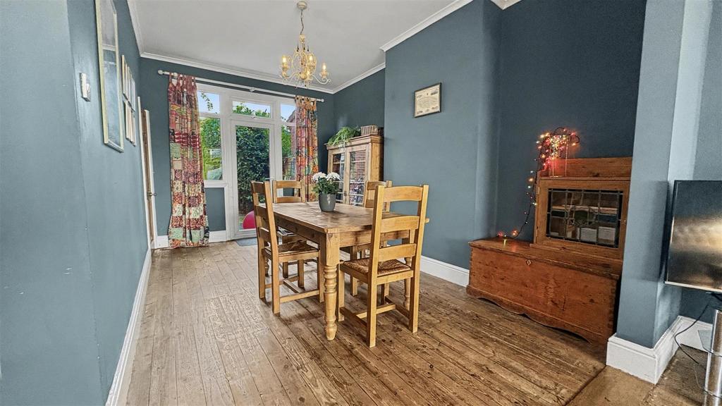 Living/Dining Room