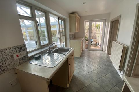 undefined, West Monkton