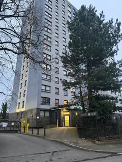 2 bedroom flat to rent, Mandley Park Avenue, Salford M7