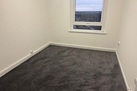 2 bedroom flat to rent, Mandley Park Avenue, Salford M7