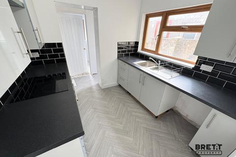 undefined, 4 Warwick Road, Milford Haven, Pembrokeshire. SA73 2LP