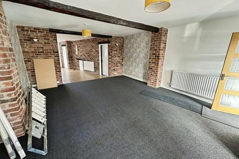 4 bedroom townhouse for sale, 174 Ravens Lane, Bignall End, Stoke-On-Trent, Staffordshire ST7 8PY