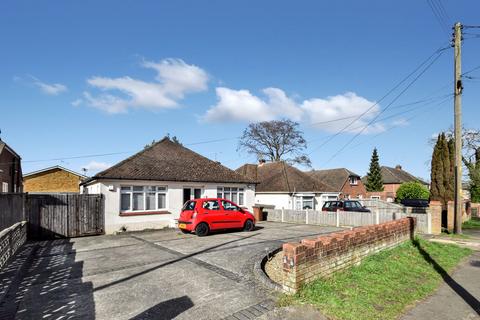 3 bedroom detached bungalow for sale, Chestnut Avenue, Walderslade, Chatham, ME5