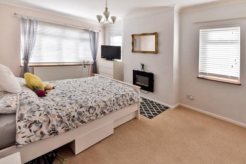 3 bedroom detached bungalow for sale, Chestnut Avenue, Walderslade, Chatham, ME5