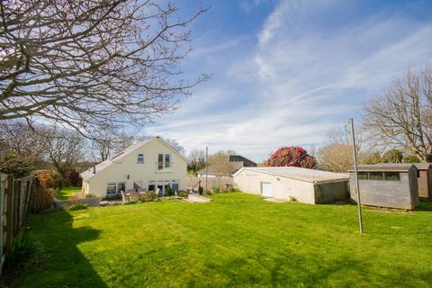 5 bedroom detached house for sale, 30 Lankelly Lane