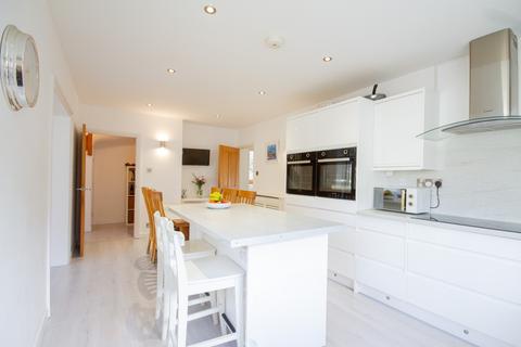 5 bedroom detached house for sale, 30 Lankelly Lane