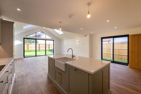 3 bedroom semi-detached house for sale, Purdis Farm Lane, Ipswich IP3