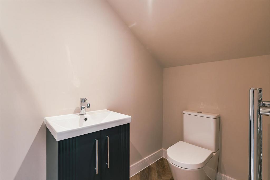 Bedroom 4 En-Suite Shower Room