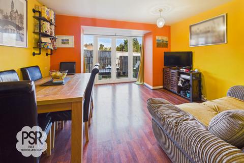 4 bedroom terraced house for sale, Sovereign Way, Chapel-En-Le-Frith, SK23