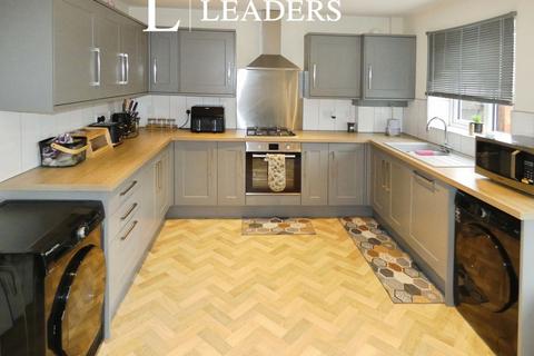 3 bedroom semi-detached house to rent, Doncaster Road, Langold, Worksop, S81