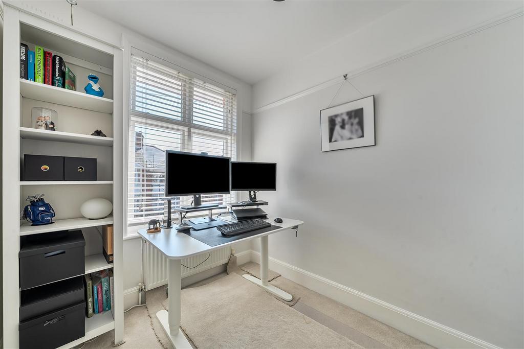Bedroom 4/Office