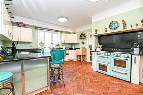 8 bedroom detached house for sale, Barrs Avenue, New Milton, Hampshire, BH25