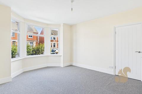 3 bedroom end of terrace house to rent, Cornwall Road, Felixstowe