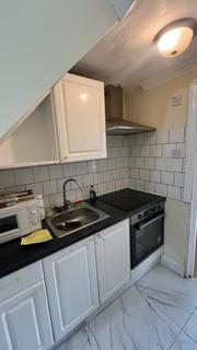 2 bedroom flat to rent, Yeldham Road, Flat B, London, W6