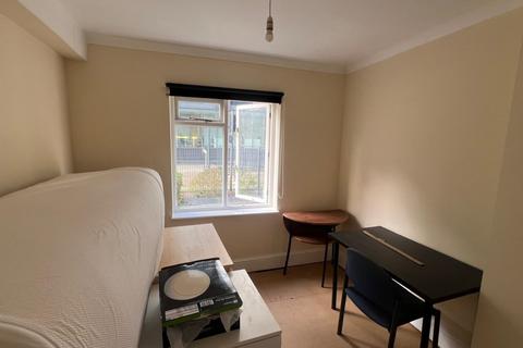 2 bedroom flat to rent, Yeldham Road, Flat B, London, W6