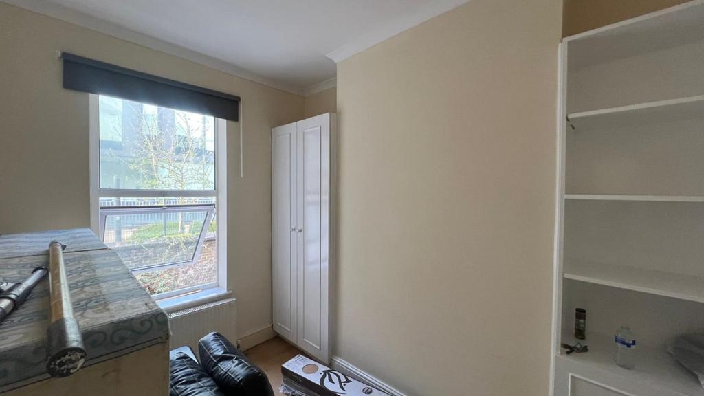 Room1