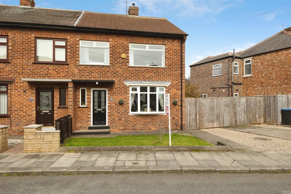 3 bedroom semi-detached house for sale