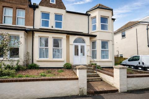 1 bedroom flat to rent, Albert Road, Bexhill-On-Sea TN40